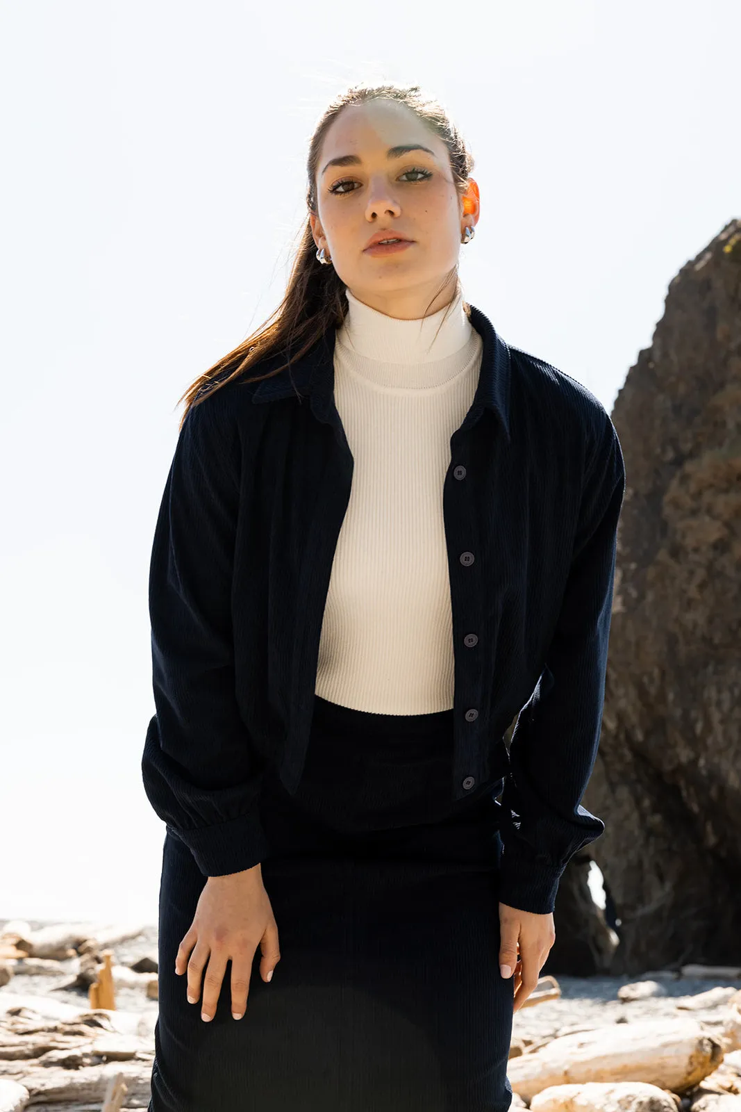 Point Ribbed Sleeveless Turtleneck
